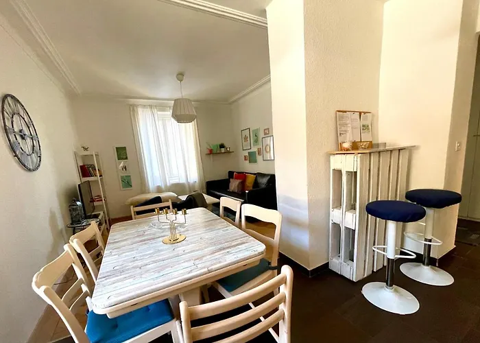 Appartement Douces Heures Avec Parking Couvert Prive