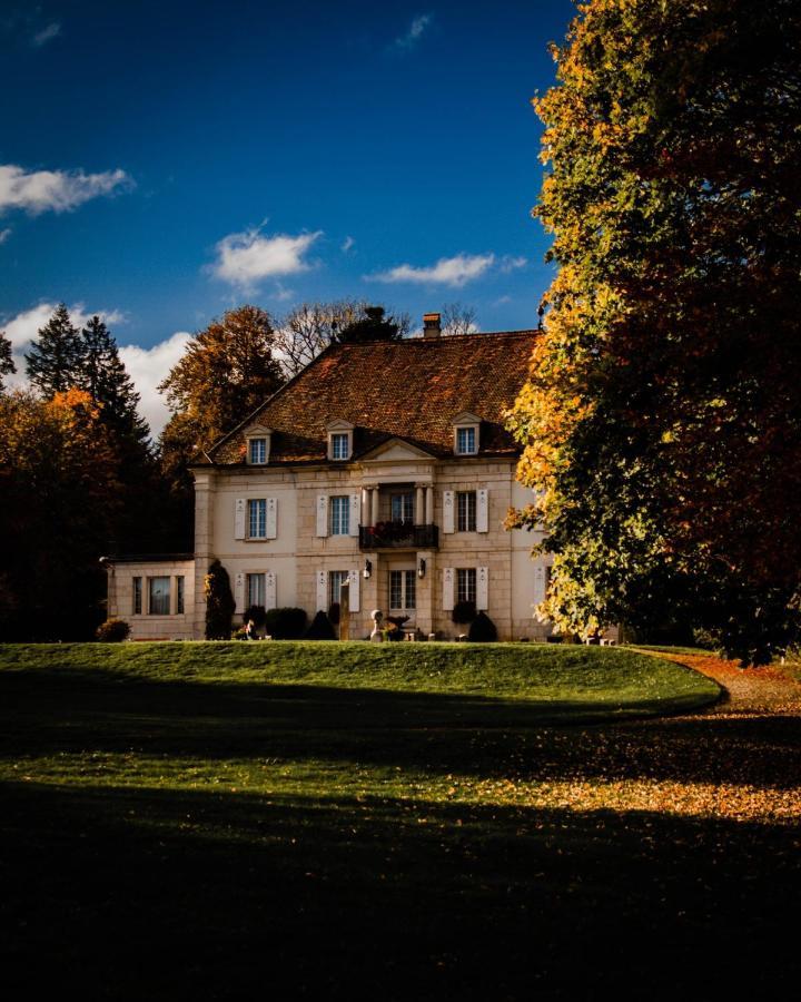 Douces Avec Parking Couvert Prive Appartamento Le Locle
